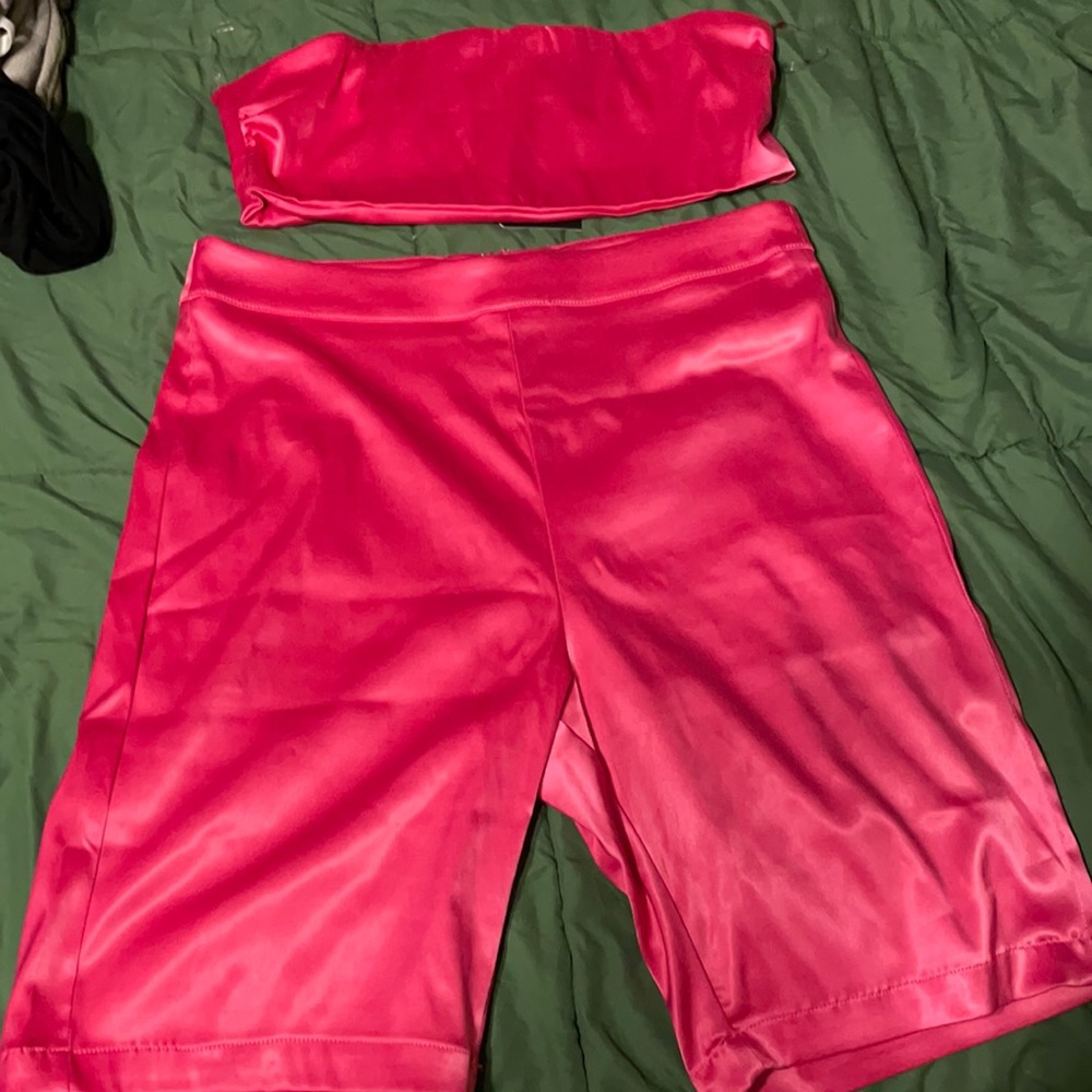 Fashion Nova 2 pc satin like short set